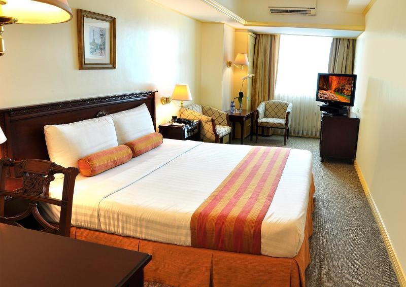 Networld Hotel Spa And Casino Pasay Bagian luar foto