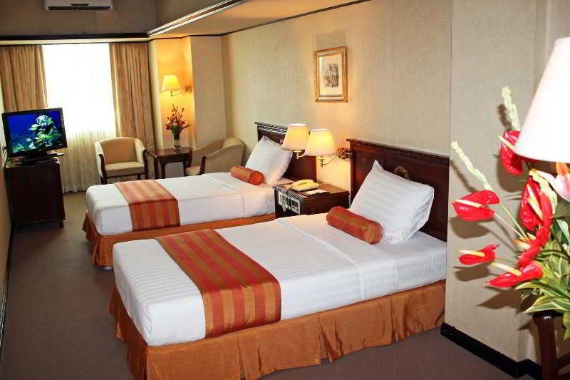 Networld Hotel Spa And Casino Pasay Bagian luar foto