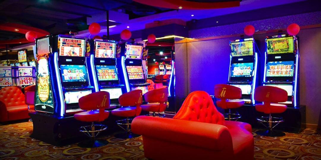 Networld Hotel Spa And Casino Pasay Bagian luar foto