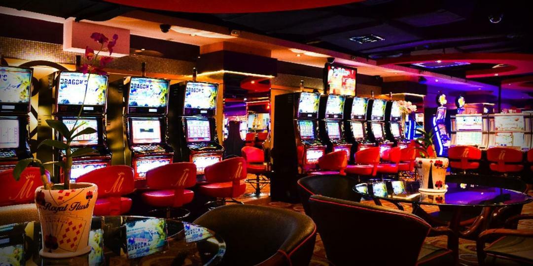 Networld Hotel Spa And Casino Pasay Bagian luar foto